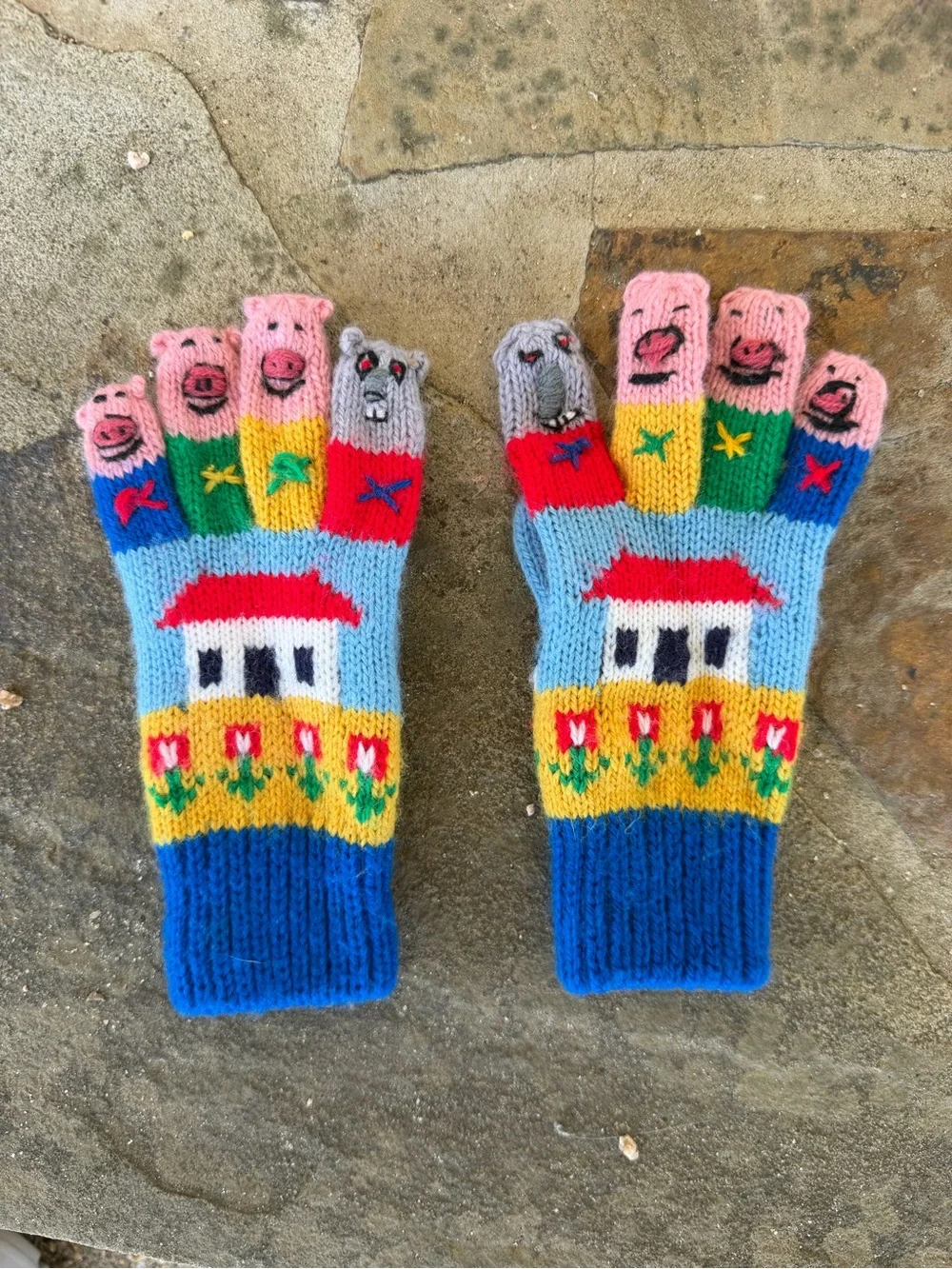 Colorful Kids Finger Gloves with House and Animal Design - Pink/Blue/Yellow
